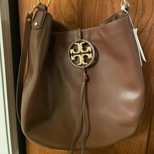 Tory Burch Miller Metal Hobo bag NWT. Comes with dust bag retails for $578